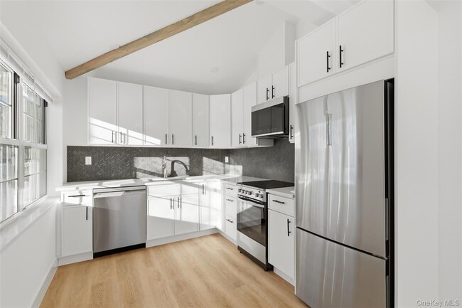 Photo - 134 E Main St