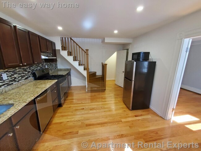 Photo - 223 Broadway Unidad #5