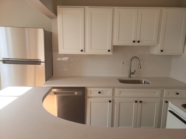 Photo - 100 N 3rd St Unit 3B