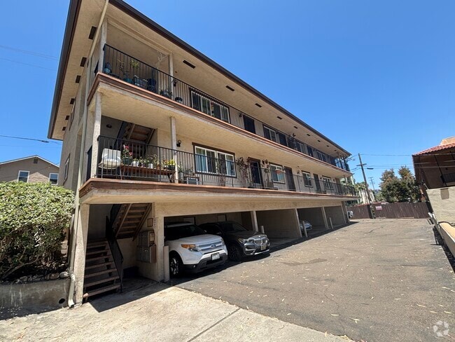 Building Photo - 2040 Robinson Ave Unit F Rental