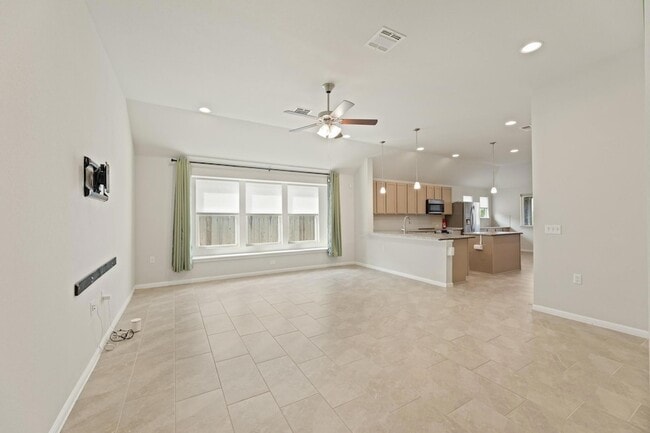 16301 Fetching Ave