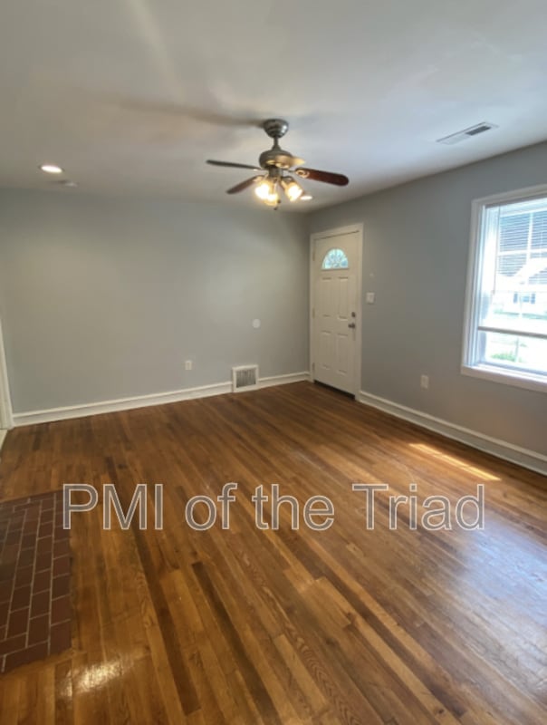 Photo - 2716 Ivy Ave