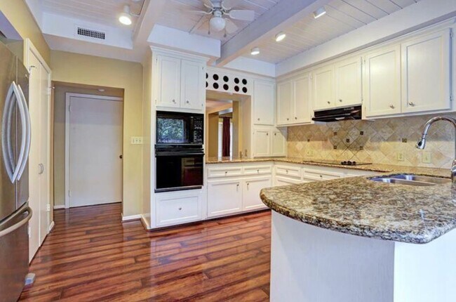 Photo - 11910 Steppingstone Ln