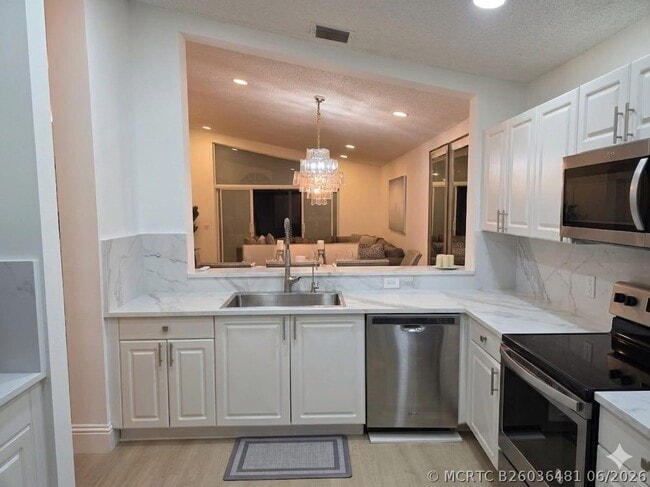 11313 Ola Ave