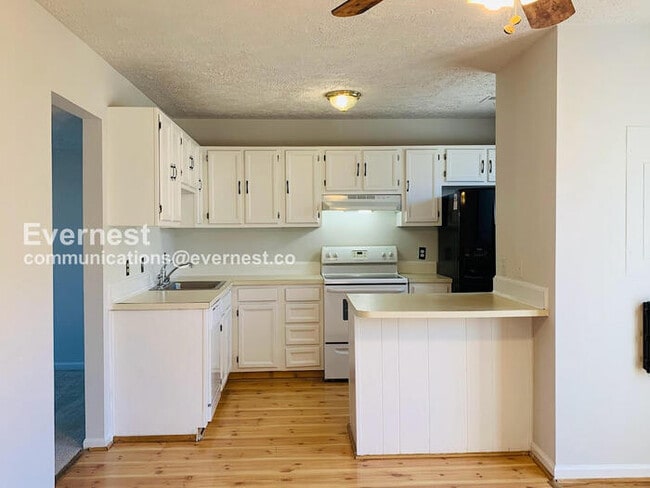 Photo - 8627 Reinecke Ct