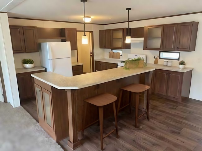 Photo - 15562 Pine Ridge Dr