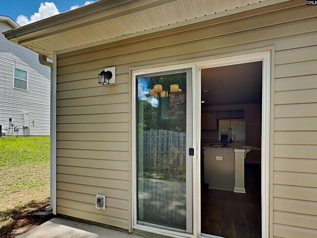 Photo - 302 Crooked Pne Ct