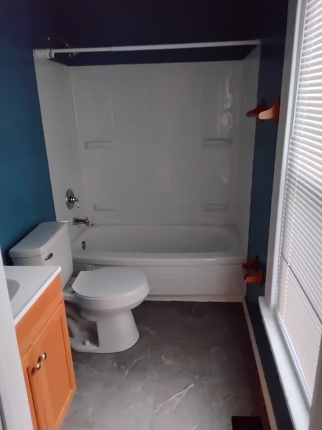 Photo - 76 N Hatfield St