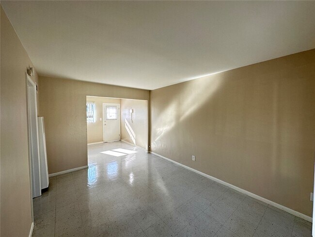 Photo - 936 W Foothill Blvd Unit 15