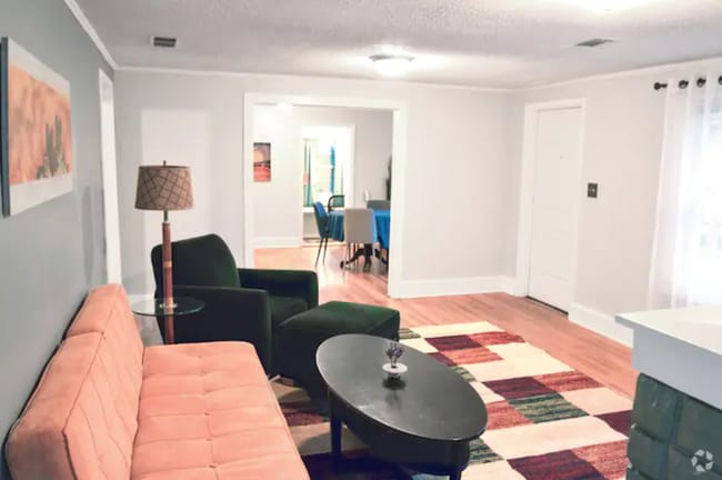 Building Photo - 2388 Young St SE Rental