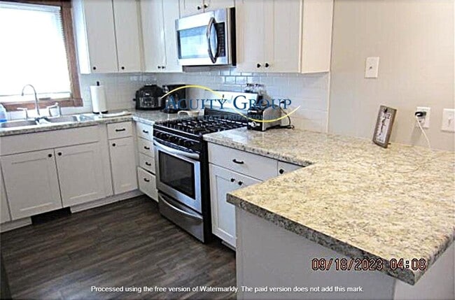 Photo - 4 Bedroom, 2,5 bath Duplex