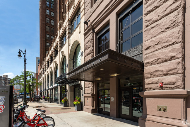 Detroit Savings Bank - Detroit Savings Bank Apartamentos