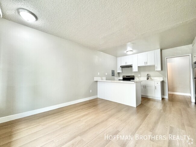 Building Photo - 1948 S Rimpau Blvd Unit 3A Rental