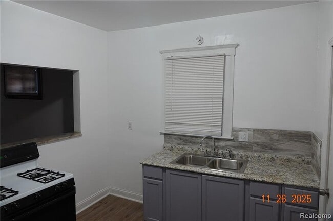 Photo - 112 Richton St