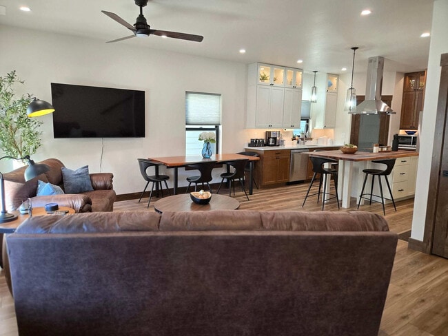 Photo - 37 S Rodney St Unit SI ID1492822P