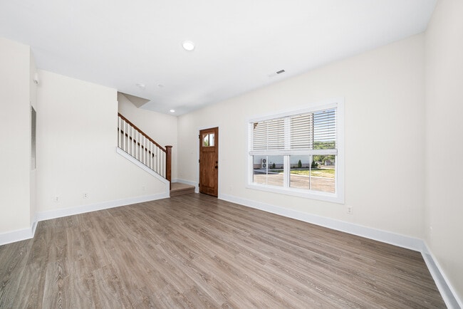 Photo - 1424 Spring Pointe Ln