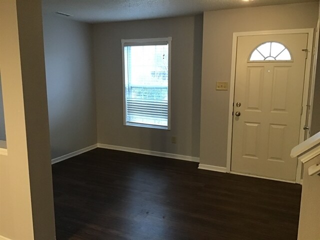 Photo - 647 Hickory Pine Dr