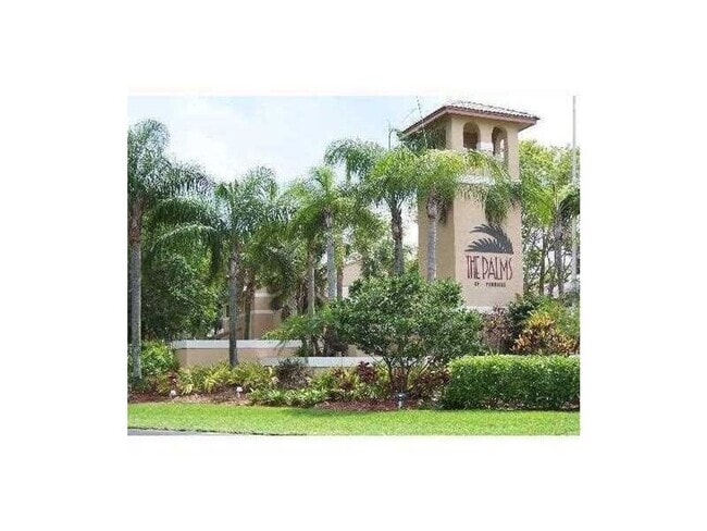 Building Photo - Townhome 2 Bedroom 2.5 Bathroom and fenced...