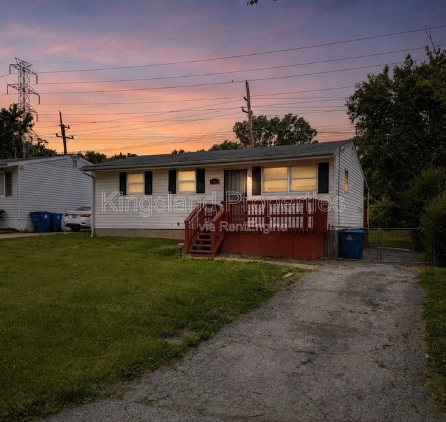 Building Photo - 11891 Bridgevale Ave
