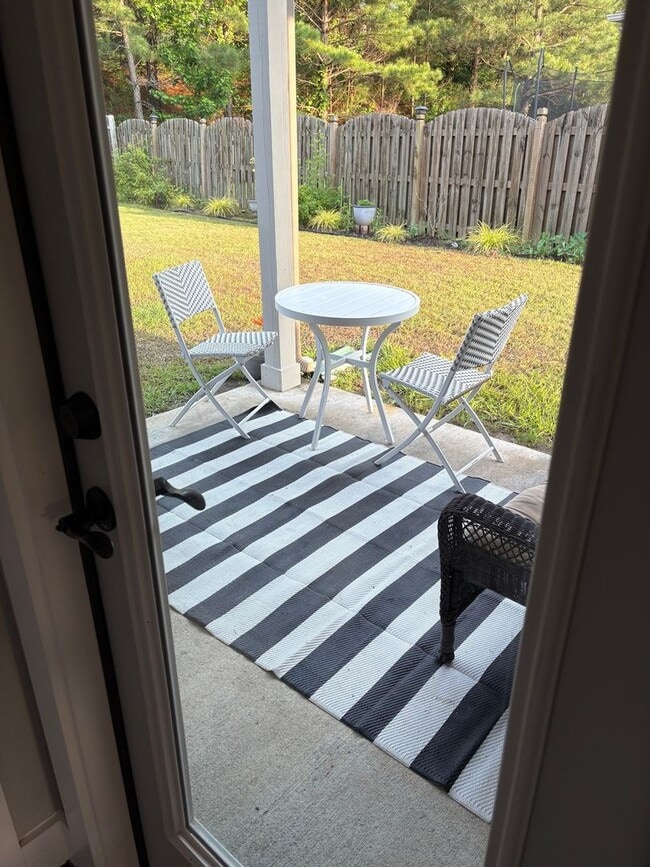 Photo - 1013 Edgewater Ln