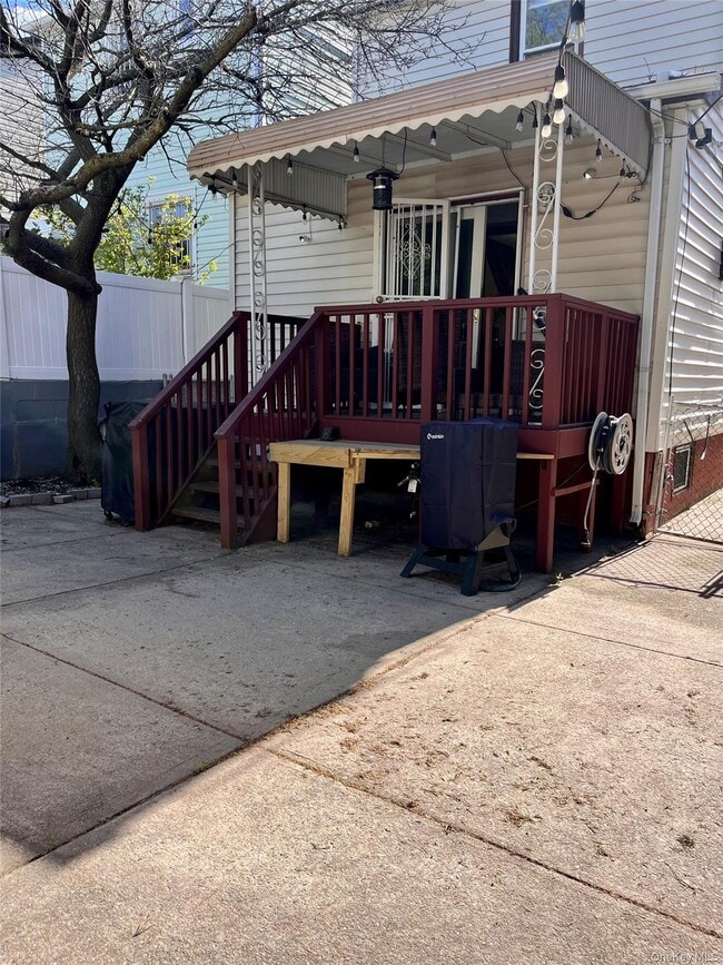 Photo - 80-23 159th St