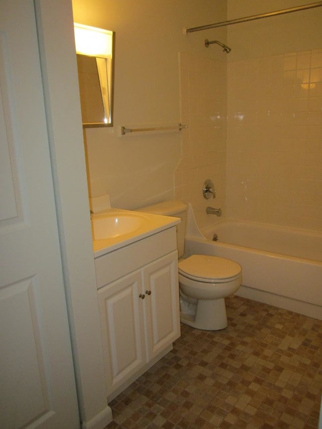 Fairhaven Village Apartments