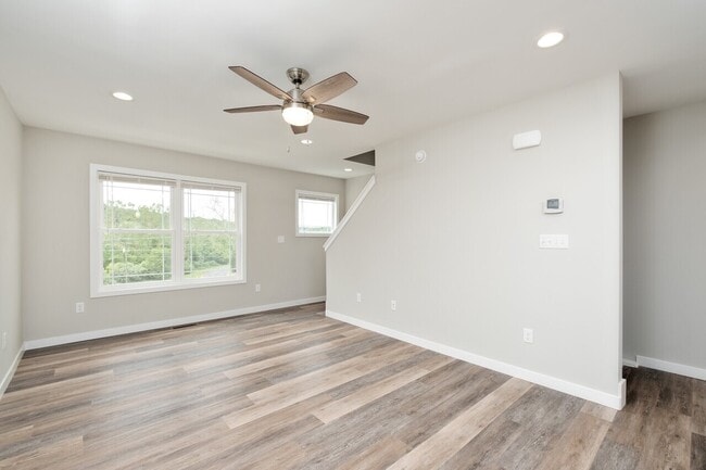 Photo - Staunton Apartments 301-314