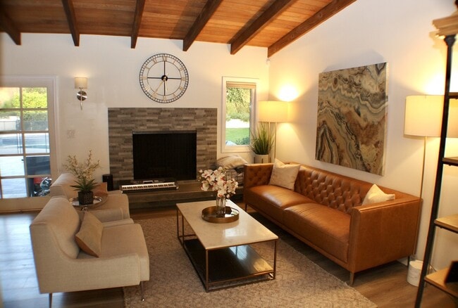 Photo - 4820 Abbeyville Ave