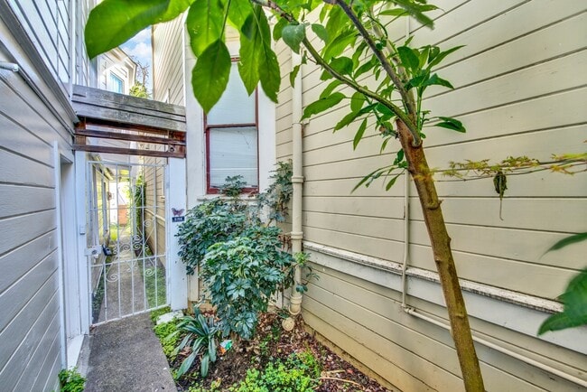 Photo - 519 Virginia St Unidad B