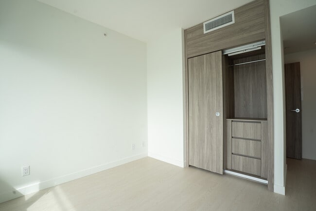 Photo - 1107-13768 100 Avenue Unit 1107