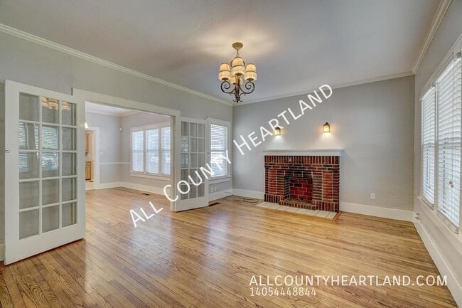 Photo - 801 North Blvd