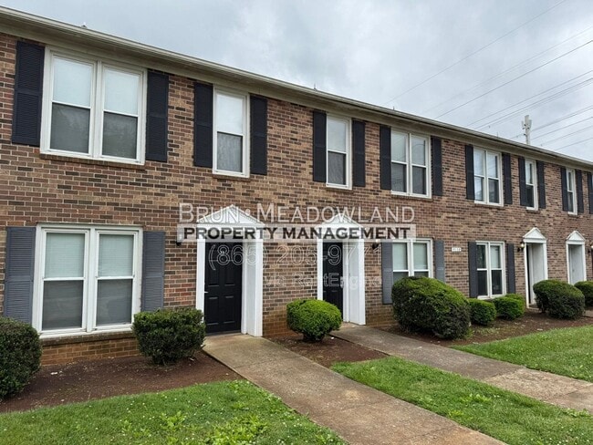 Building Photo - 9116 Parktop Ln NW