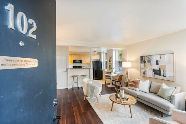 Photo - Cardinell View Lofts - cozy 1 bedroom nestled amongst the trees above PSU/Downtown/most utilities... Unit CVL102