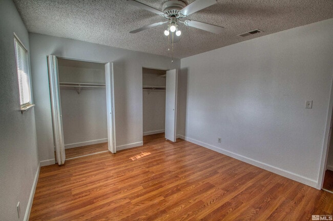 Photo - 264 W Park St