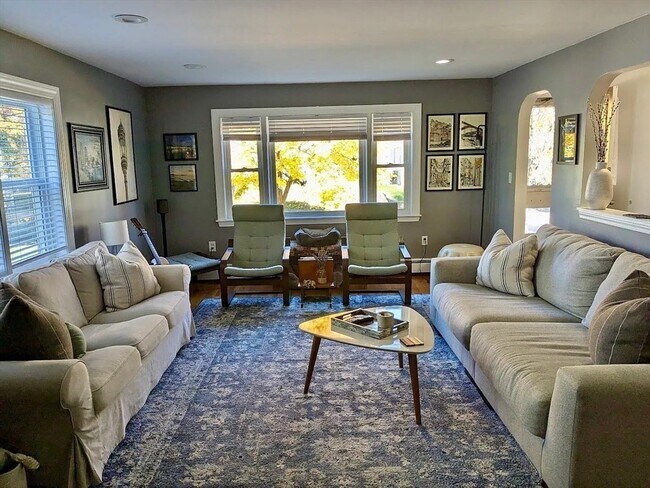 Photo - 115 Everett St Unidad 1 Rental