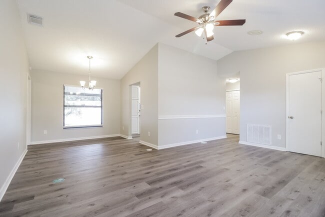 Photo - 1035 McKinnon Ave