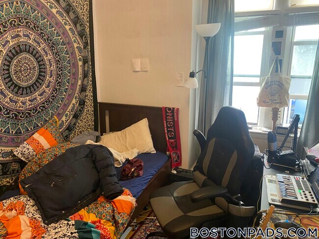 Photo - 45 Westland Ave Unidad 20