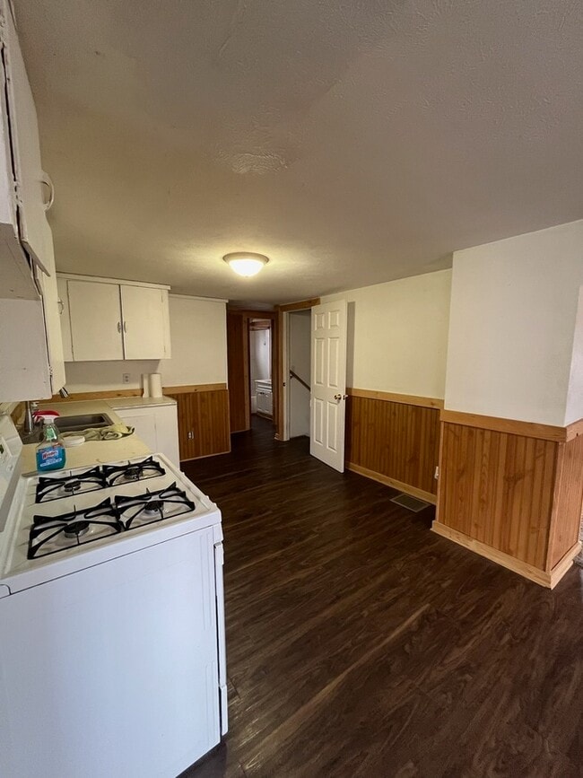 Photo - 1144 West St