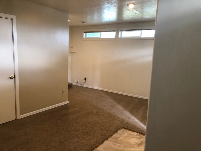 Building Photo - 2290 Douglas Rd Rental