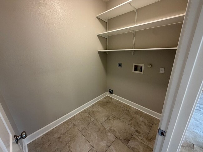 Photo - 13027 5 Brooks