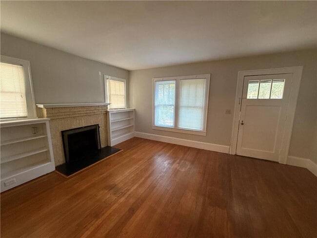 Photo - 254 Tuttle Ave