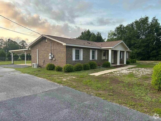 Building Photo - 4560 Woodbine Rd Rental