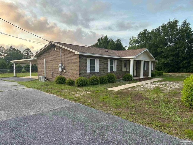 Photo - 4560 Woodbine Rd House