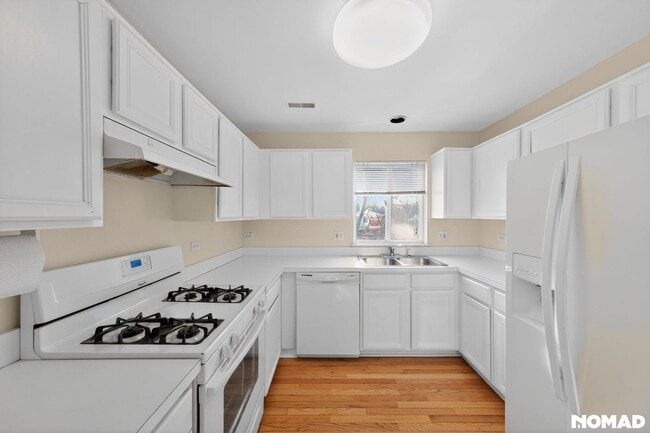 Photo - 992 Darla Ct