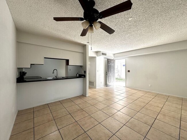 Photo - $500 Move In Special!2-bedroom, 1-bath apartment in Mesa, AZ