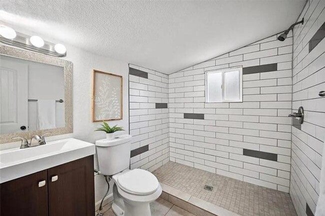 Photo - Historic Hillside 2 Bedroom 2 Bathroom