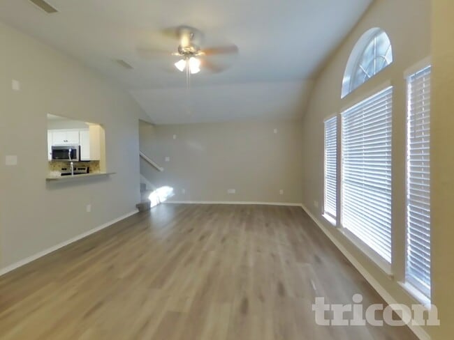 Photo - 513 Valley View Dr