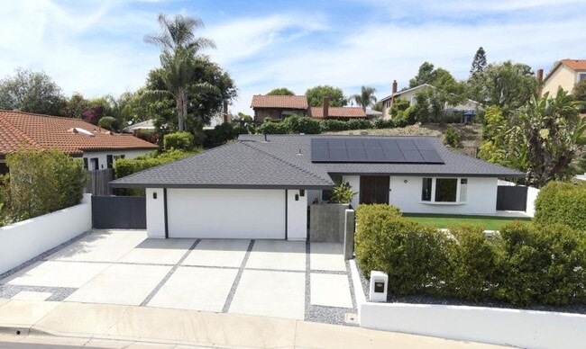 Building Photo - 25761 Serenata Dr