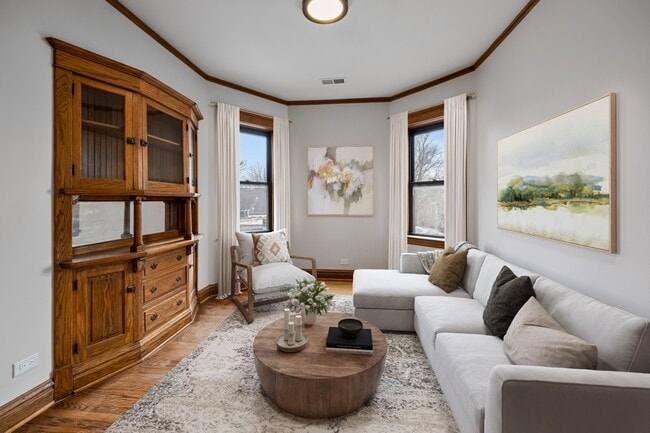 Photo - Renovated 1 bed + den in Logan Square - Now Leasing! Unit 2255-1