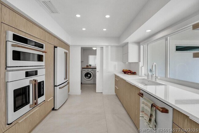 Photo - 5581 NE 31st Ave
